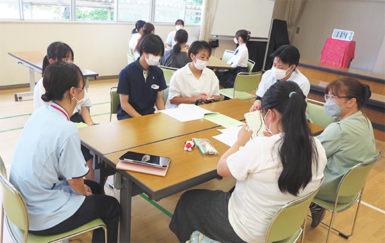 令和7年第3回オープンキャンパス:在校生スタッフとの懇親会